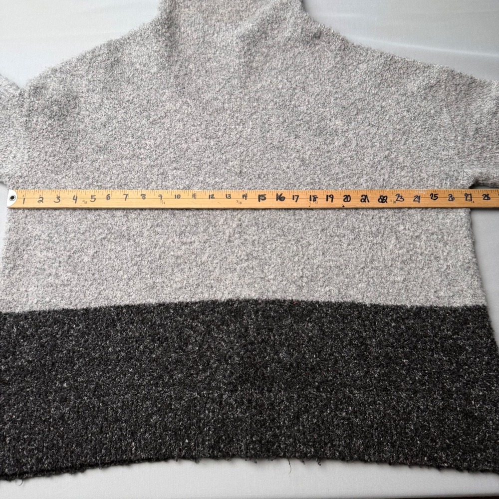 Karen Kane Grey Colorblock Boucle Knit Mock Neck Oversized Sweater Normcore Cozy - Picture 10 of 15